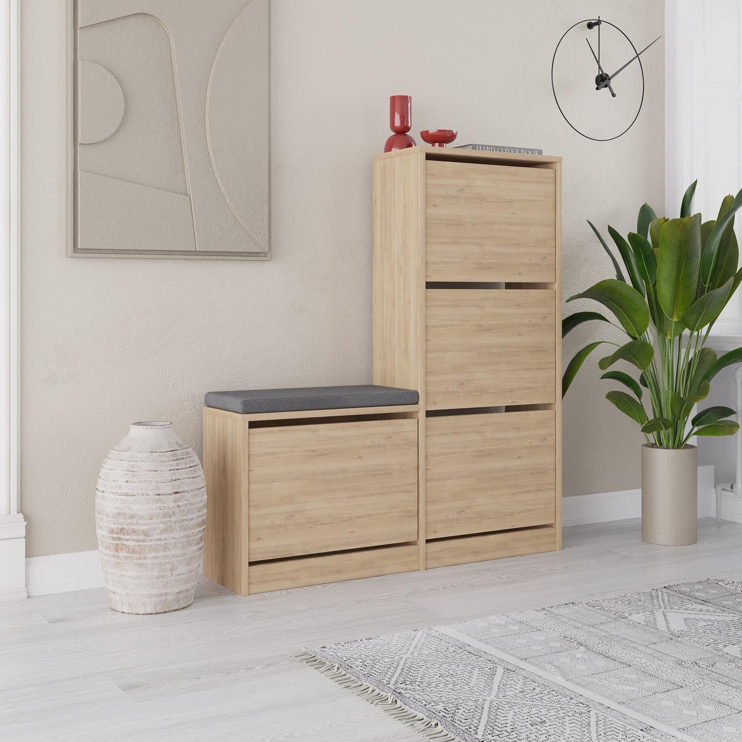 Dude - Oak in Eiche präsentiert im Onlineshop von KAQTU Design AG. Schuhschrank ist von Hanah Home