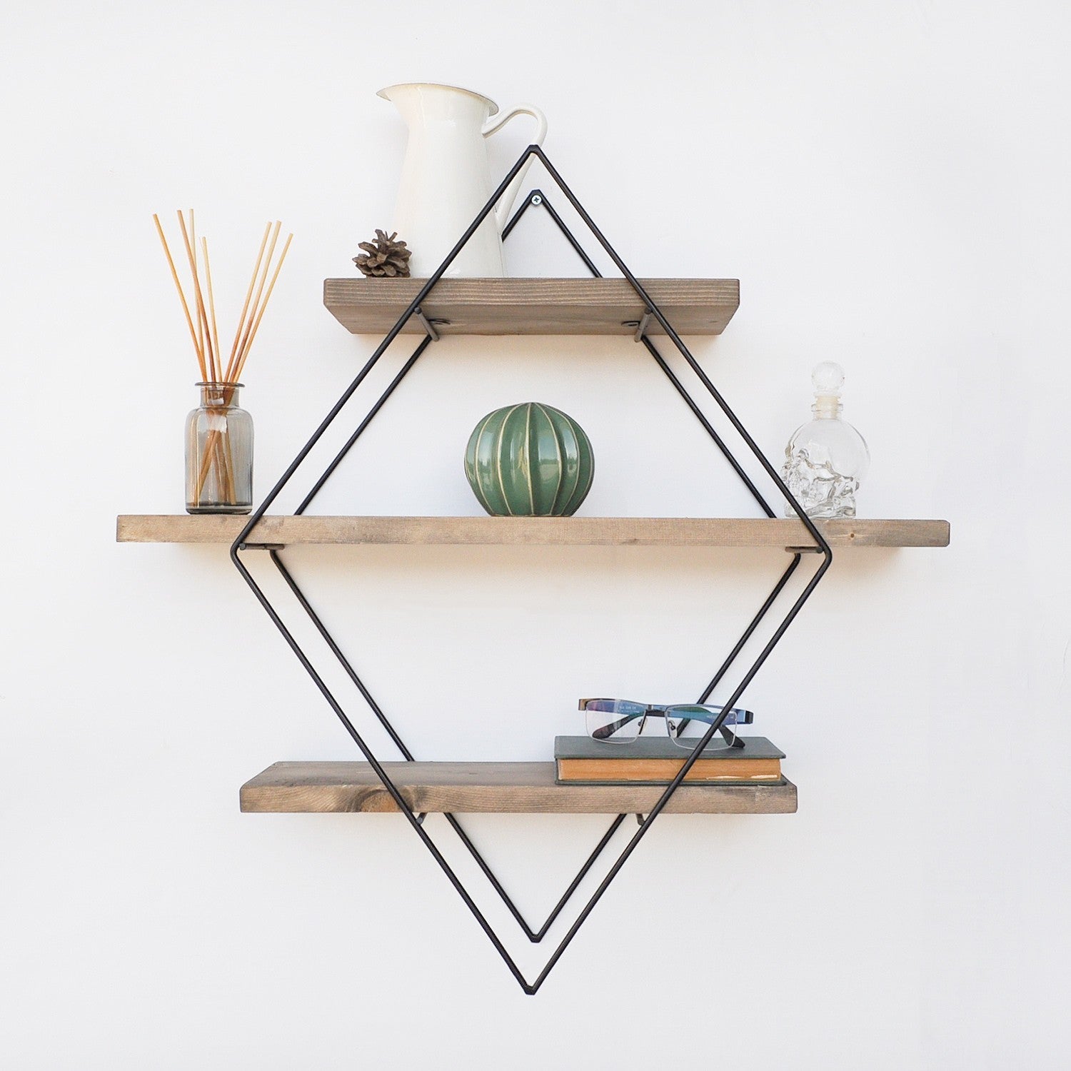 Wr007 in Walnuss Schwarz präsentiert im Onlineshop von KAQTU Design AG. Wandregal ist von Hanah Home