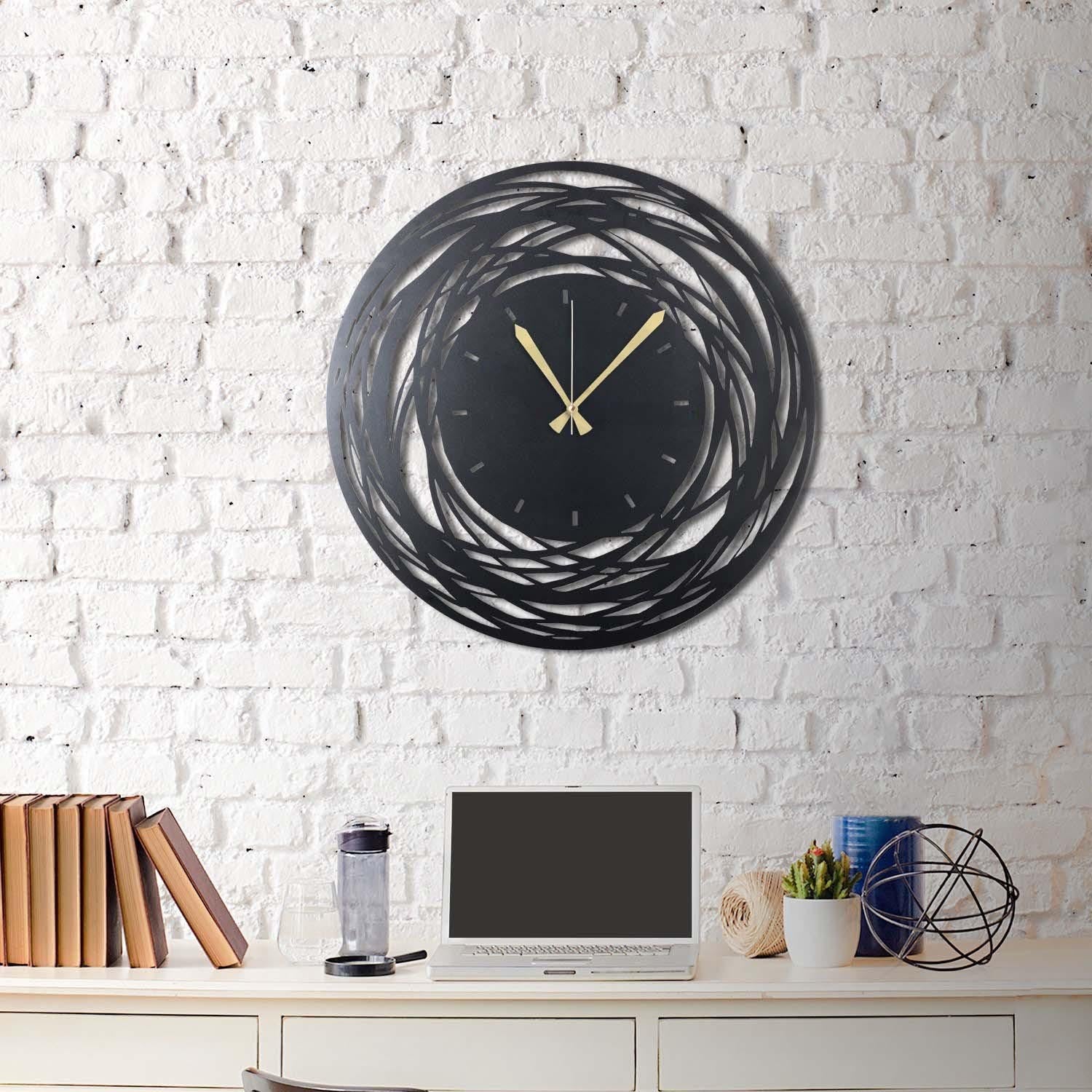 WATCH-043 in Schwarz präsentiert im Onlineshop von KAQTU Design AG. Wanduhr ist von Wallity