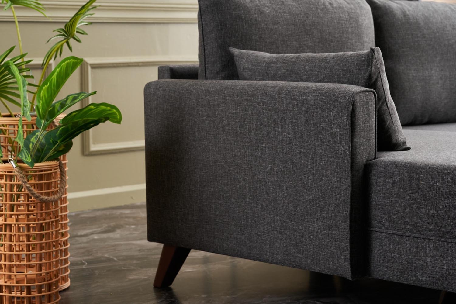 Bella Corner Sofa Left - Anthracite in Anthrazit präsentiert im Onlineshop von KAQTU Design AG. Ecksofa ist von Atelier Del Sofa