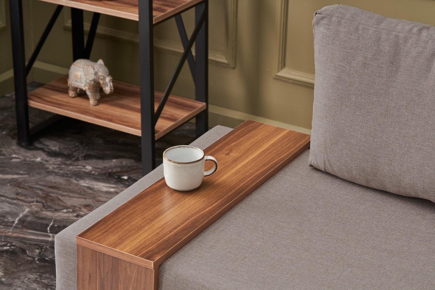 Fly Right - Beige v2 in Beige präsentiert im Onlineshop von KAQTU Design AG. Modulares Sofa ist von Atelier Del Sofa