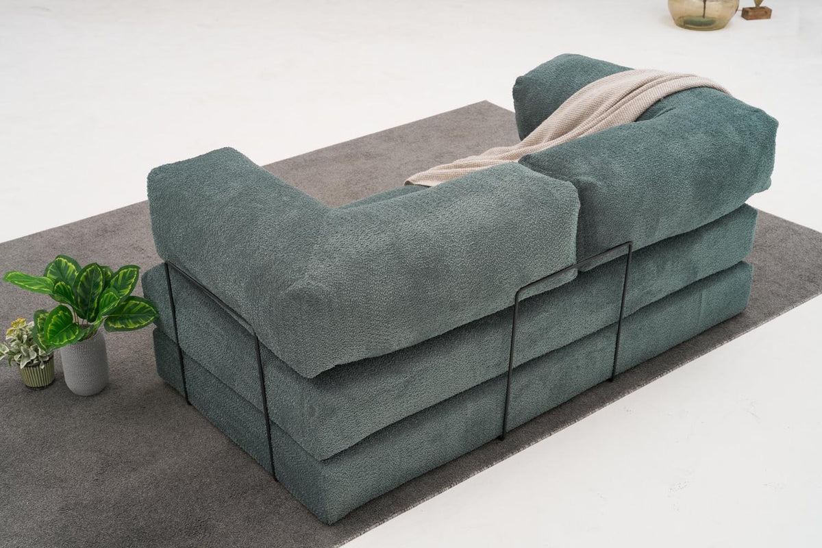 Comfort 3er Sofa - Grün in Grün präsentiert im Onlineshop von KAQTU Design AG. 3er Sofa ist von Atelier Del Sofa