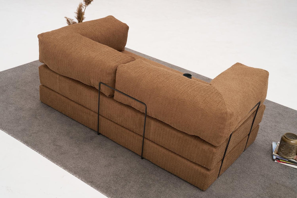 Comfort 3er Sofa - Braun in Braun präsentiert im Onlineshop von KAQTU Design AG. 3er Sofa ist von Atelier Del Sofa