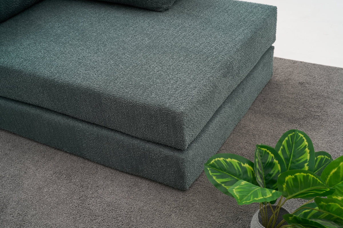 Grünes Ecksofa Comfort von Atelier Del Sofa mit Chenille-Bezug, L-Form, sichtbare Polsterung und Sitzfläche aus Weichschaum.