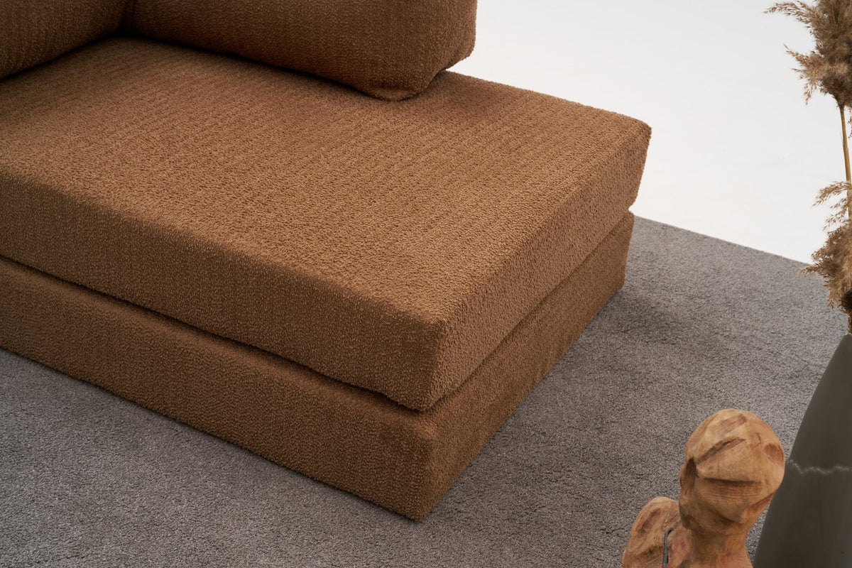 Comfort Ecksofa in Braun mit Chenille-Bezug, Eckform, erkennbare Polsterung und Sitzfläche, Produktfoto von Atelier Del Sofa.