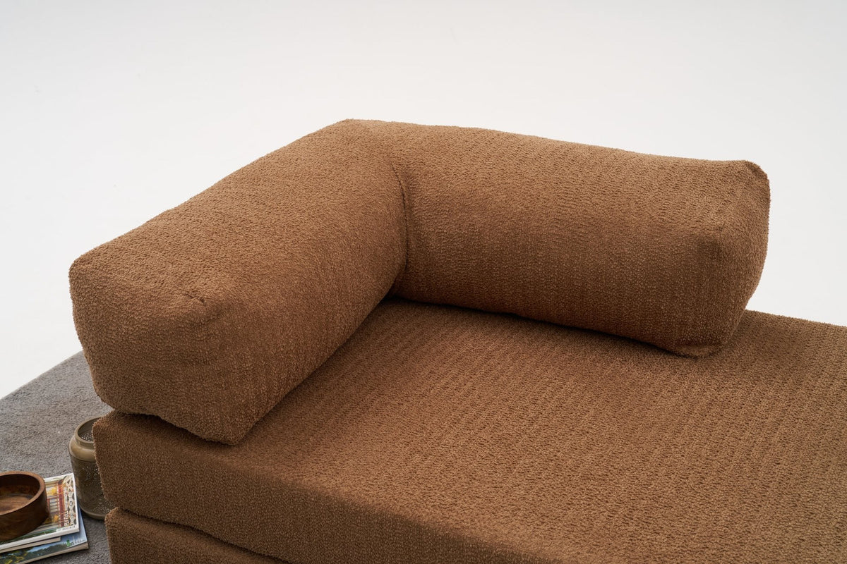 Comfort Ecksofa in Braun mit Chenille-Bezug, Eckform, erkennbare Polsterung und Sitzfläche, Produktfoto von Atelier Del Sofa.
