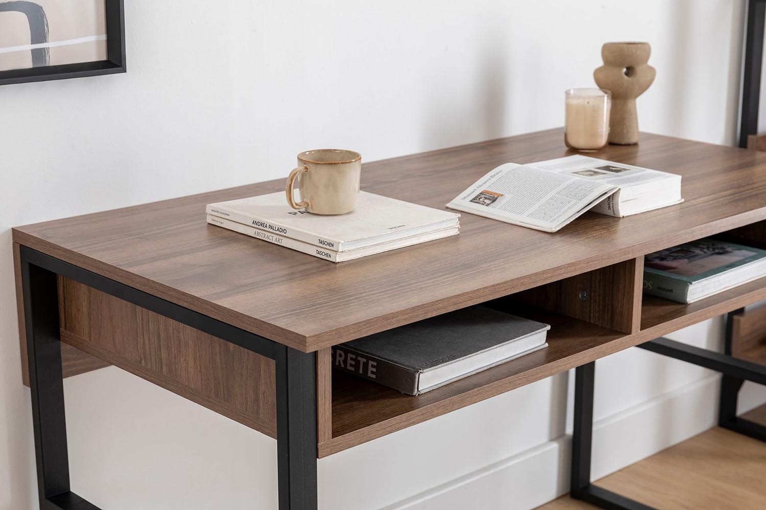 Nove - Walnut in Walnuss präsentiert im Onlineshop von KAQTU Design AG. Schreibtisch ist von Hanah Home