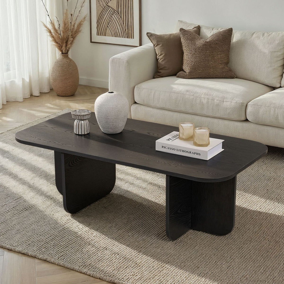 Rechteckiger Couchtisch Akira von Nordure in Holz Schwarz aus melaminbeschichteter Spanplatte, schlankes Design, Masse 120 x 60 x 41 cm.