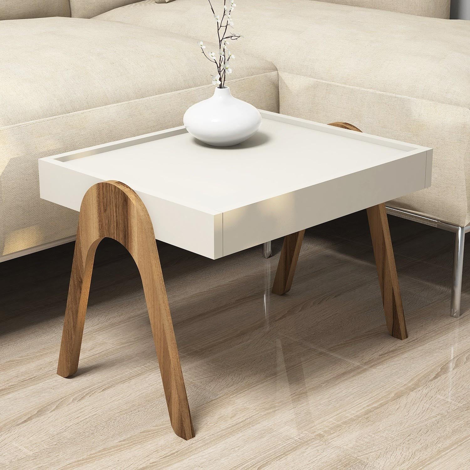 Roma - Walnut, Cream in Walnuss
 Creme präsentiert im Onlineshop von KAQTU Design AG. Beistelltisch ist von Hanah Home