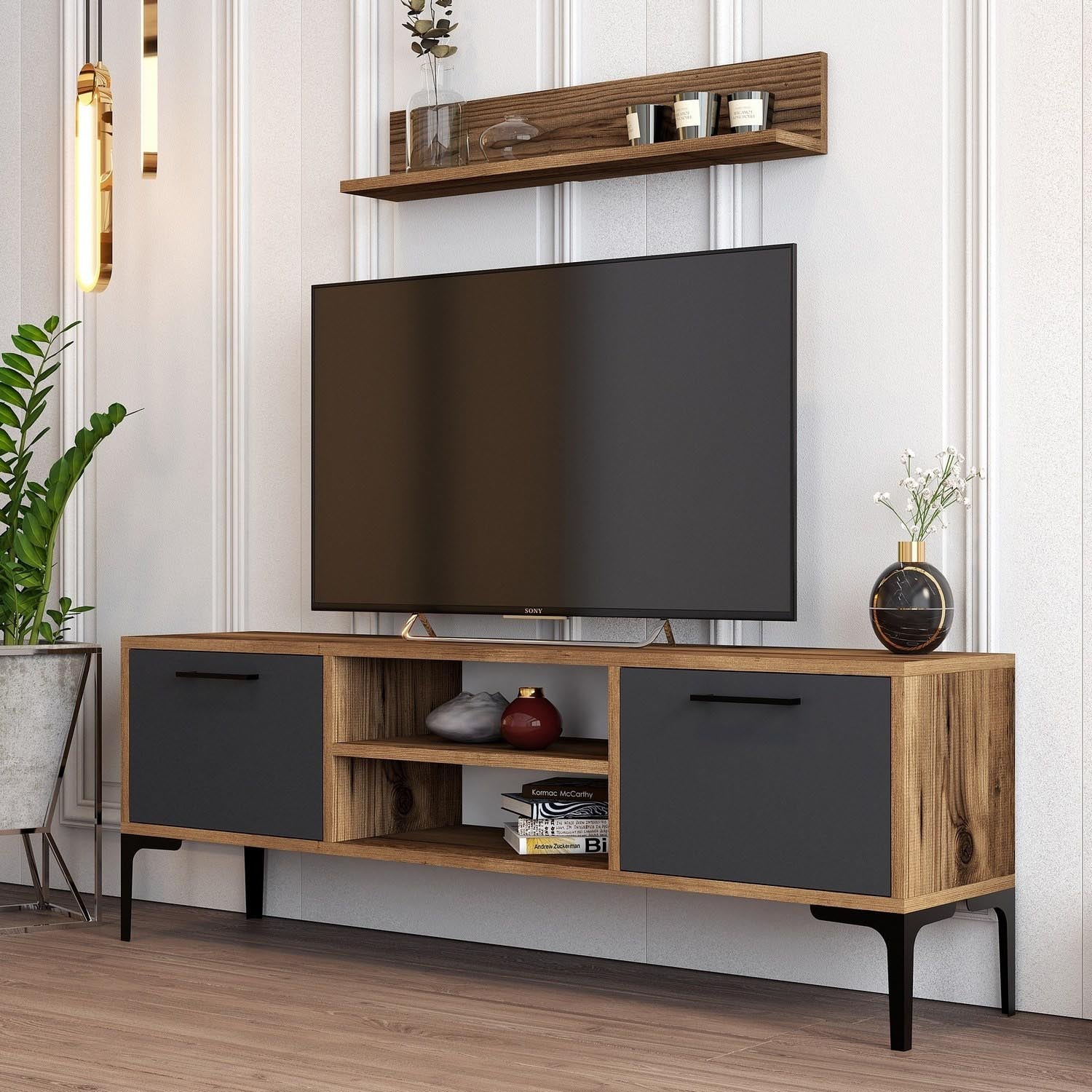 Riga - Anthracite in Walnuss
 Anthrazit präsentiert im Onlineshop von KAQTU Design AG. TV-Möbel ist von Hanah Home