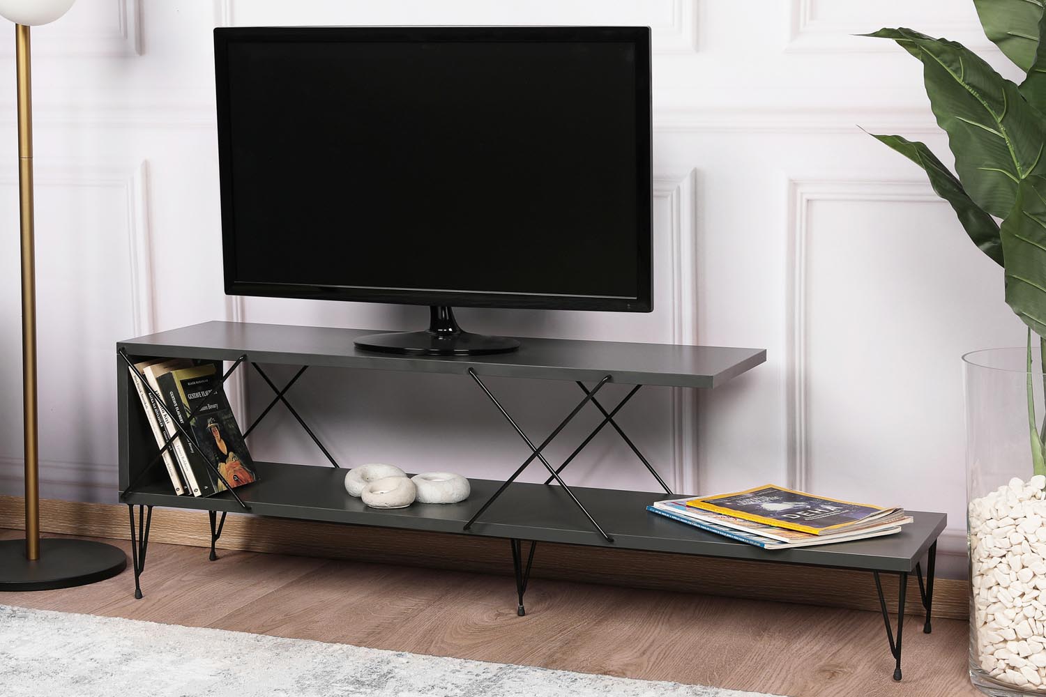 Street - Anthracite in Anthrazit präsentiert im Onlineshop von KAQTU Design AG. Sideboard ist von Hanah Home