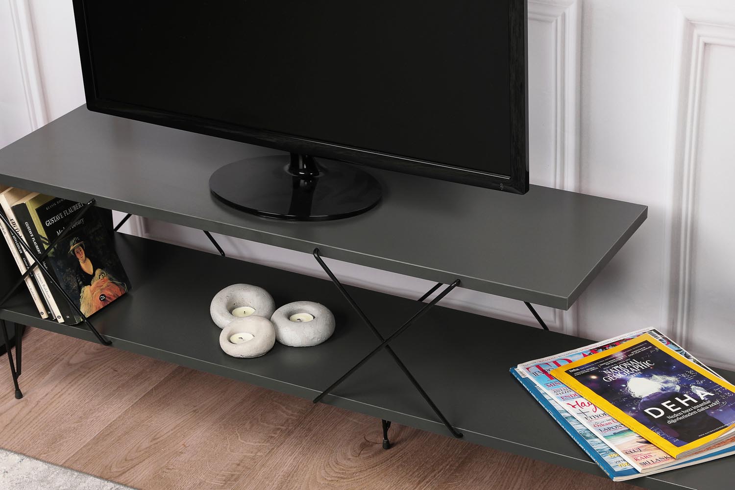 Street - Anthracite in Anthrazit präsentiert im Onlineshop von KAQTU Design AG. Sideboard ist von Hanah Home