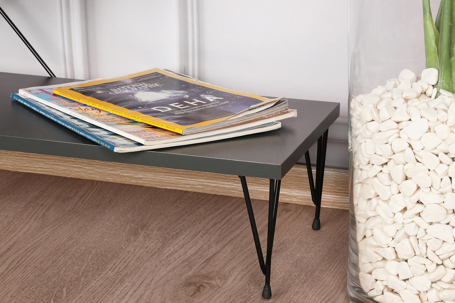 Street - Anthracite in Anthrazit präsentiert im Onlineshop von KAQTU Design AG. Sideboard ist von Hanah Home