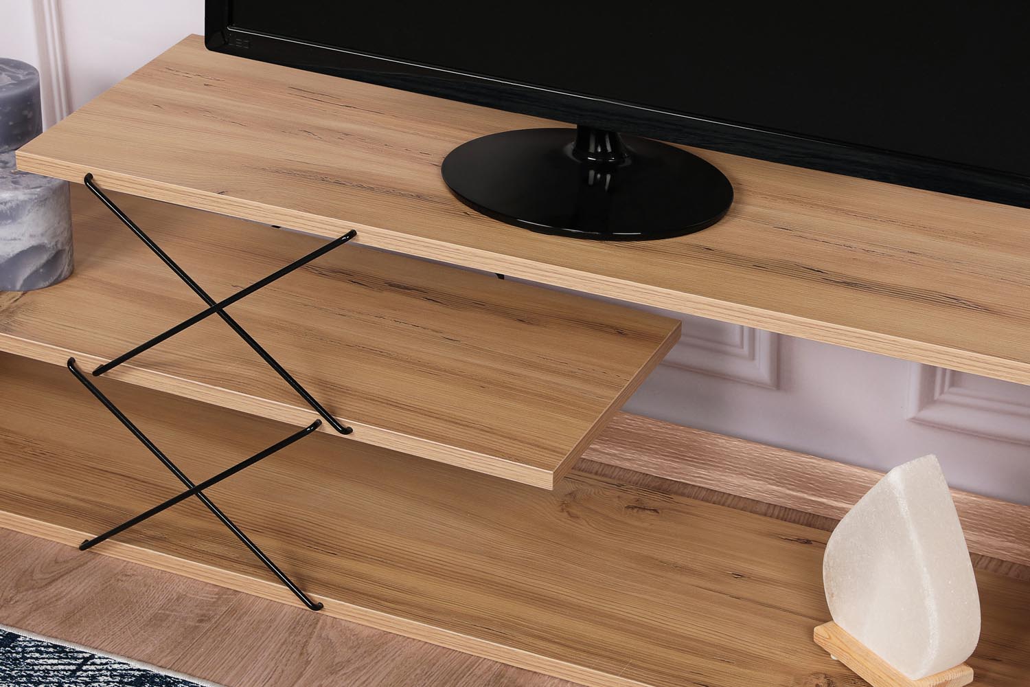 Zigzag - Oak in Eiche präsentiert im Onlineshop von KAQTU Design AG. Sideboard ist von Hanah Home