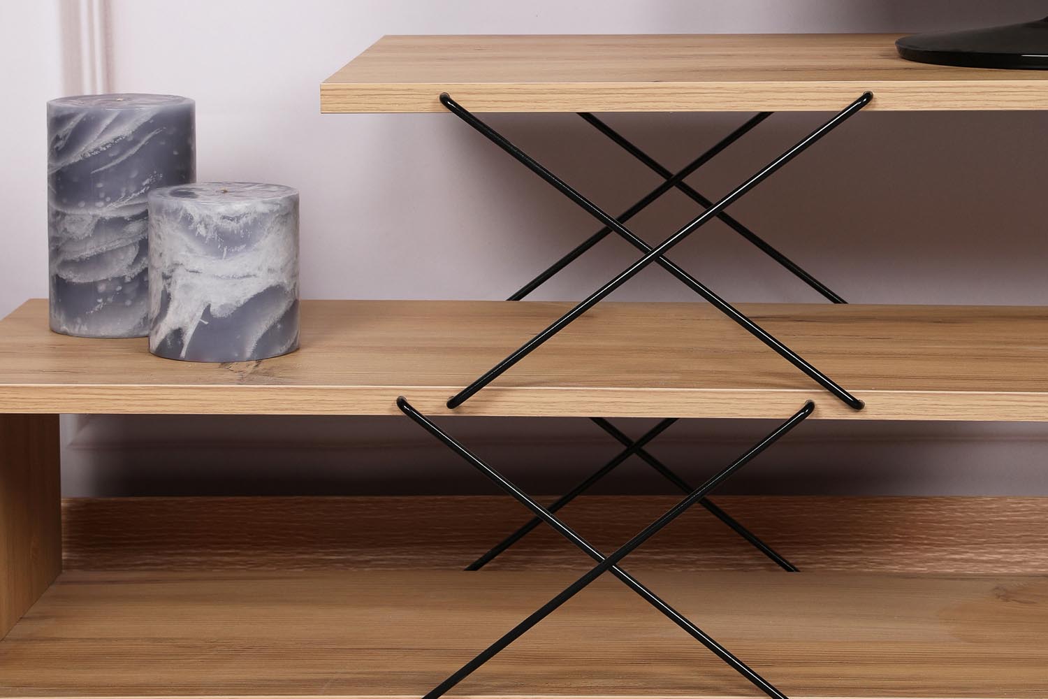 Zigzag - Oak in Eiche präsentiert im Onlineshop von KAQTU Design AG. Sideboard ist von Hanah Home