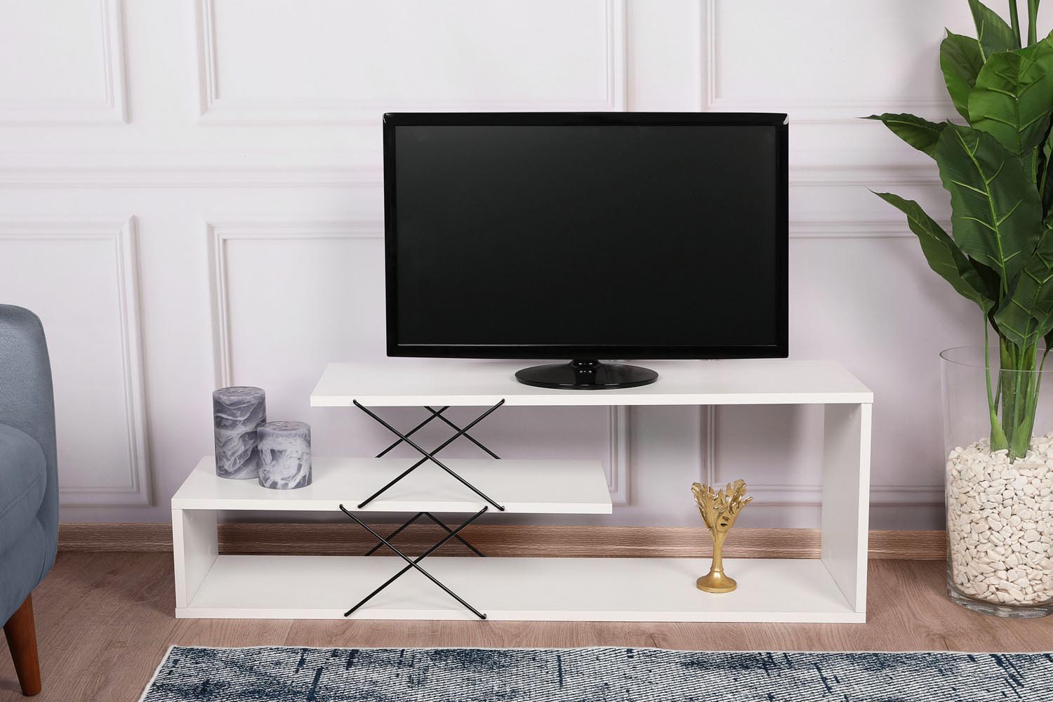 Zigzag - White in Weiss präsentiert im Onlineshop von KAQTU Design AG. Sideboard ist von Hanah Home