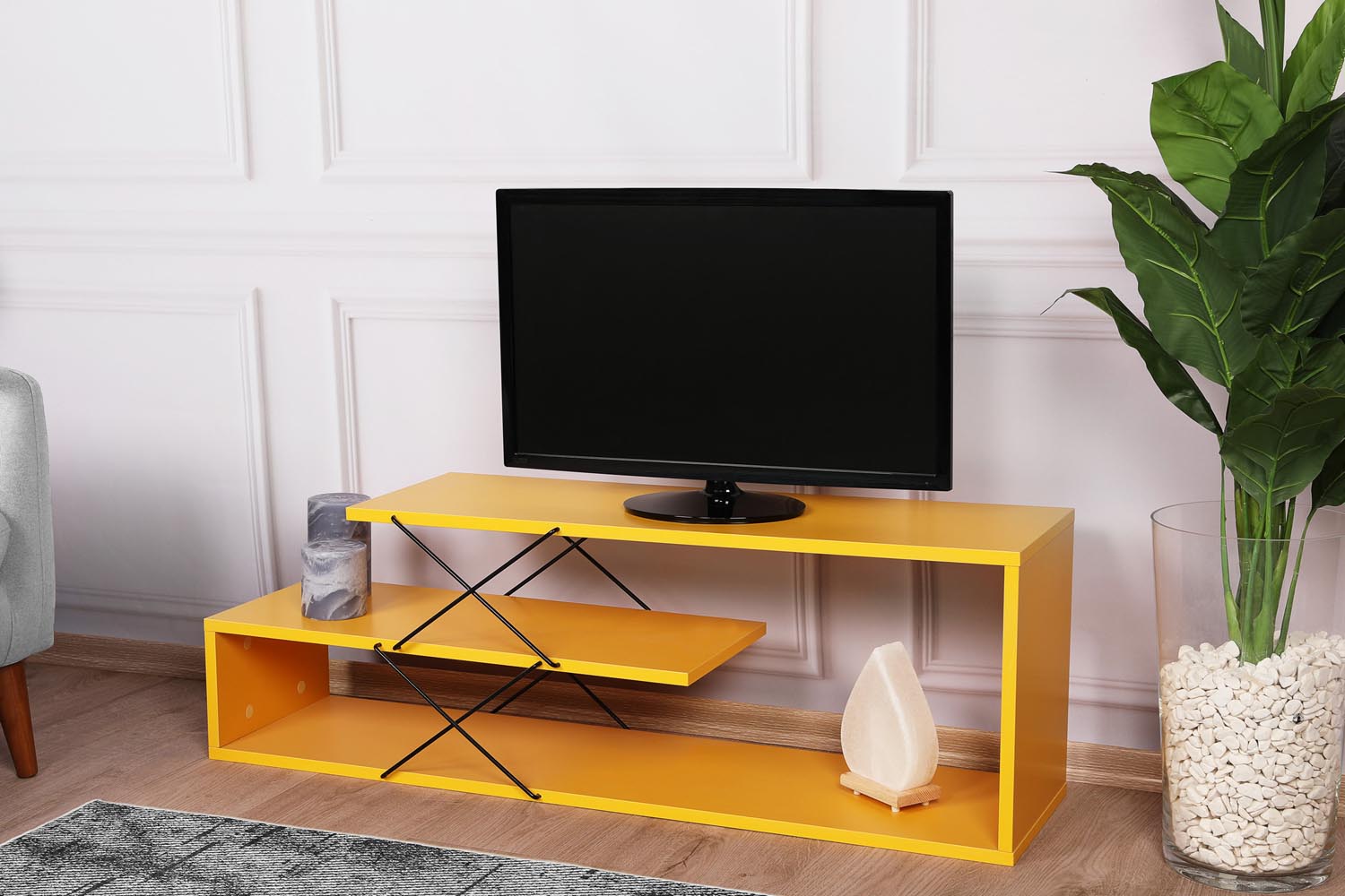 Zigzag - Yellow in Gelb präsentiert im Onlineshop von KAQTU Design AG. Sideboard ist von Hanah Home