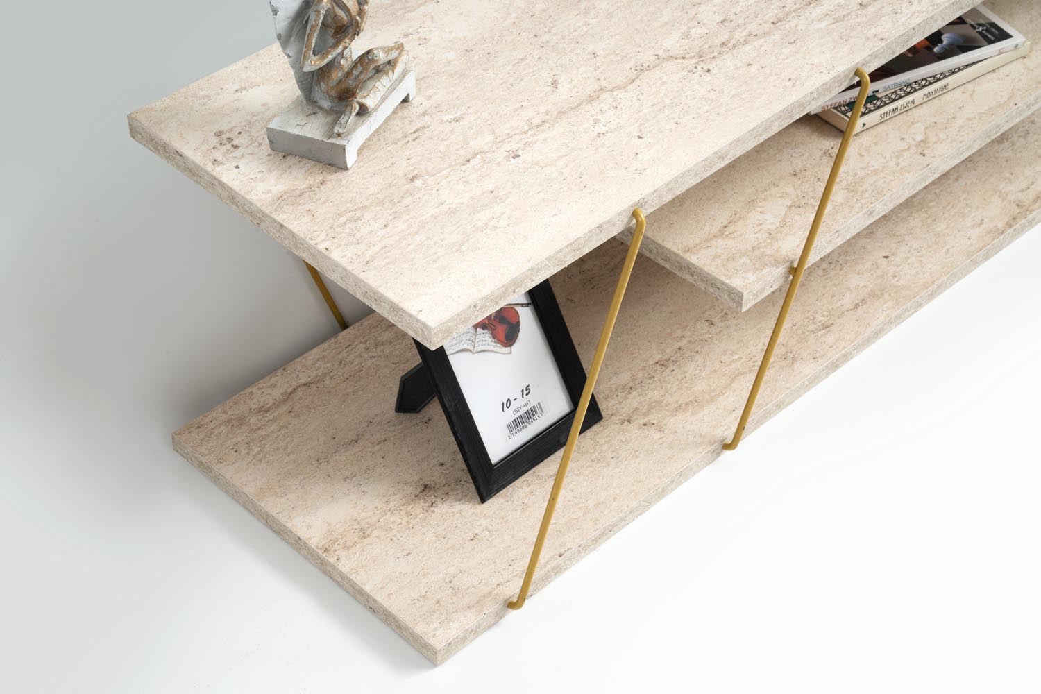 Canaz - Gold, Travertine in Travertin Gold präsentiert im Onlineshop von KAQTU Design AG. Sideboard ist von Hanah Home
