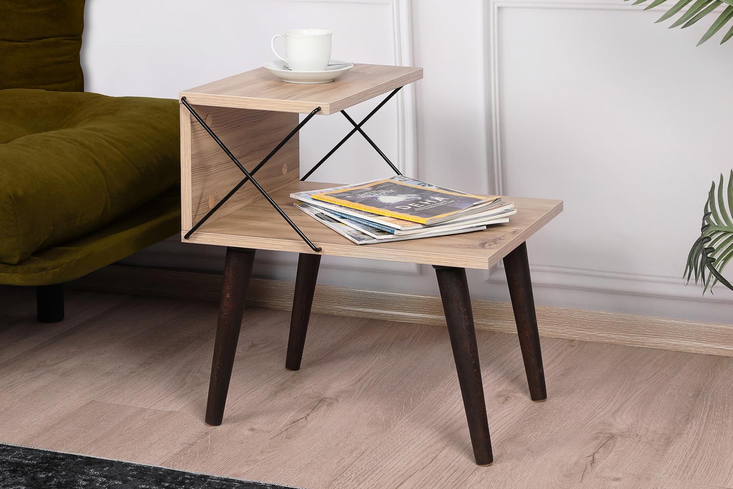 Cross - Pine in Kiefer präsentiert im Onlineshop von KAQTU Design AG. Nachttisch ist von Hanah Home