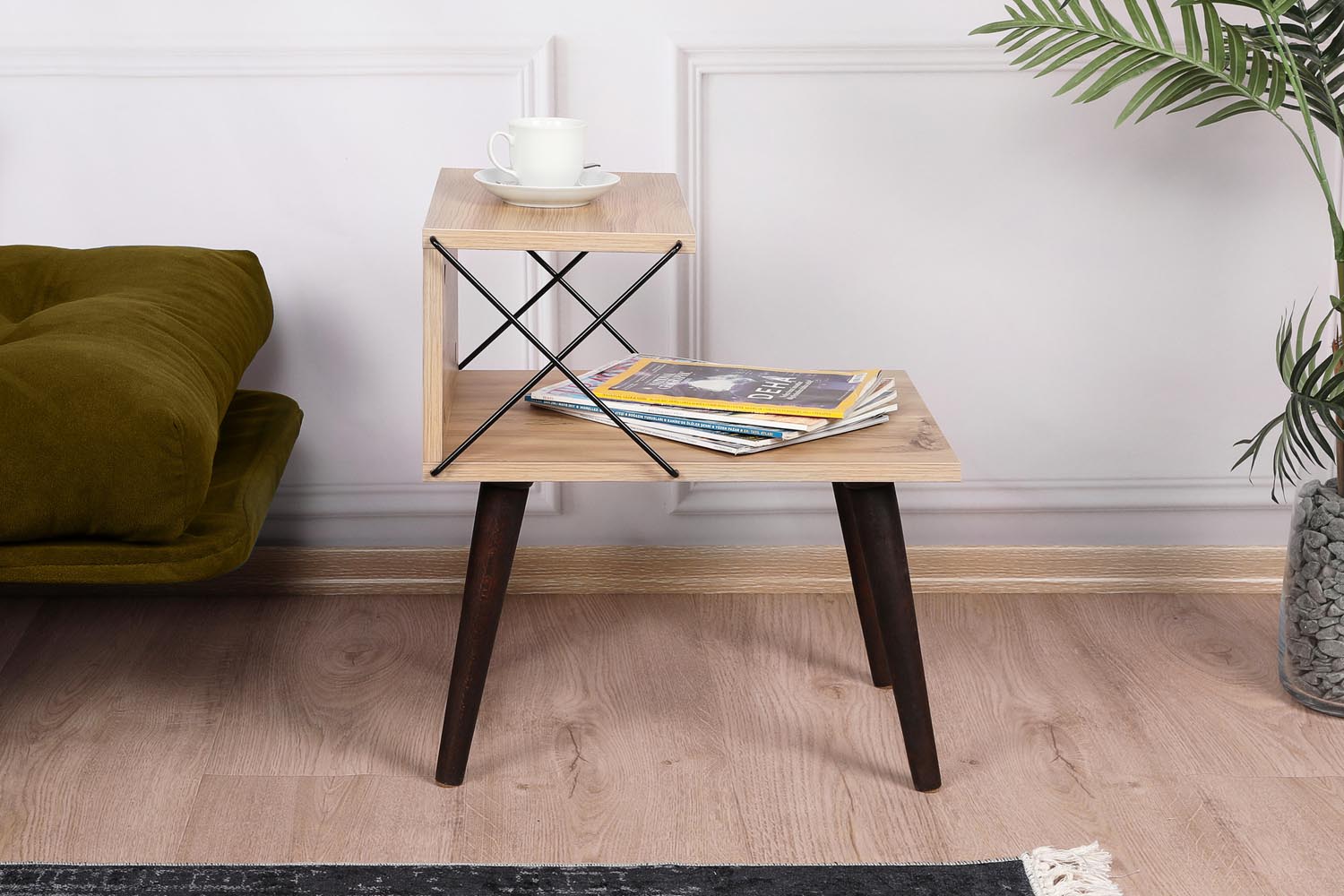 Cross - Pine in Kiefer präsentiert im Onlineshop von KAQTU Design AG. Nachttisch ist von Hanah Home
