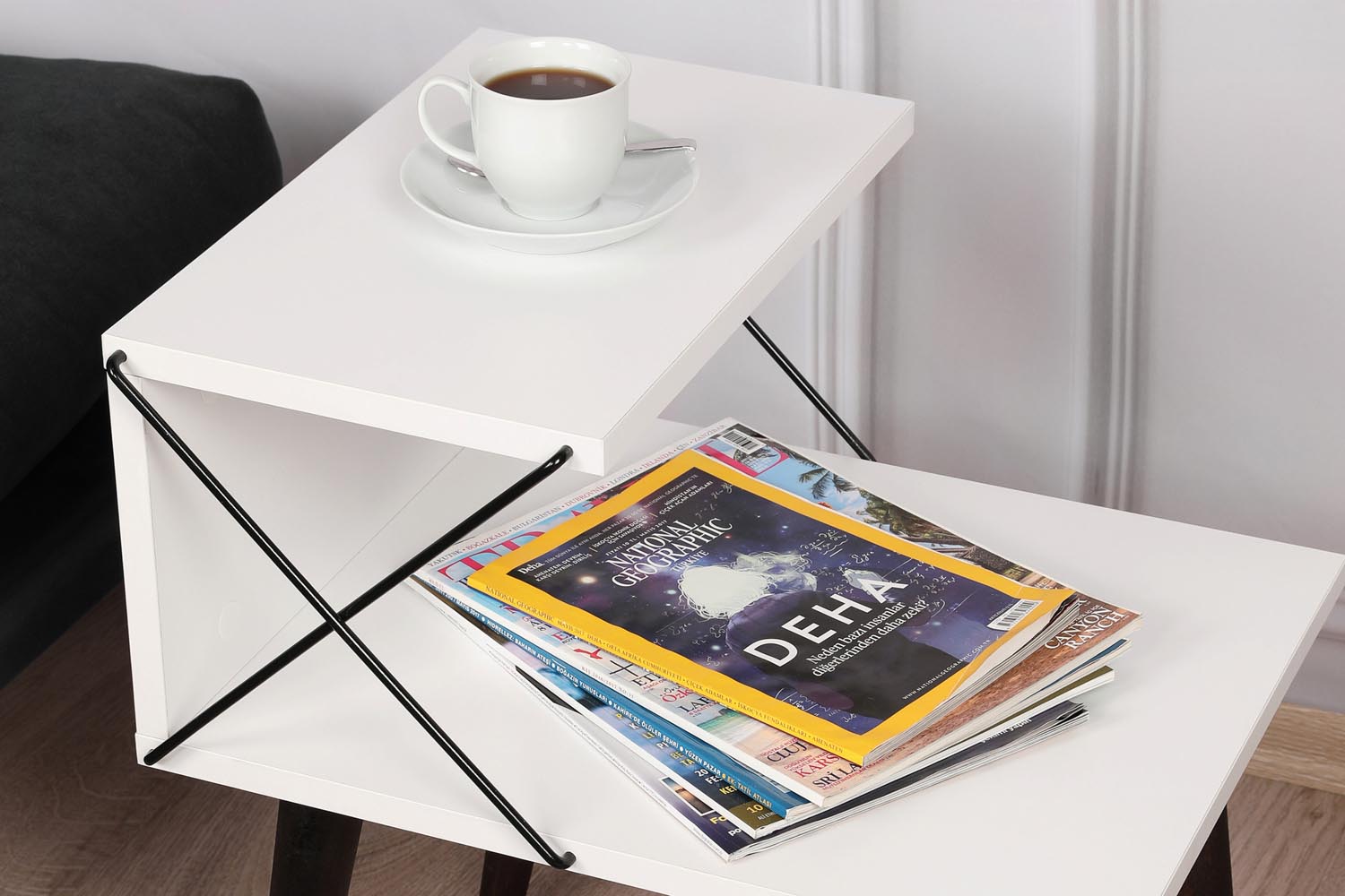 Cross - White in Weiss präsentiert im Onlineshop von KAQTU Design AG. Nachttisch ist von Hanah Home
