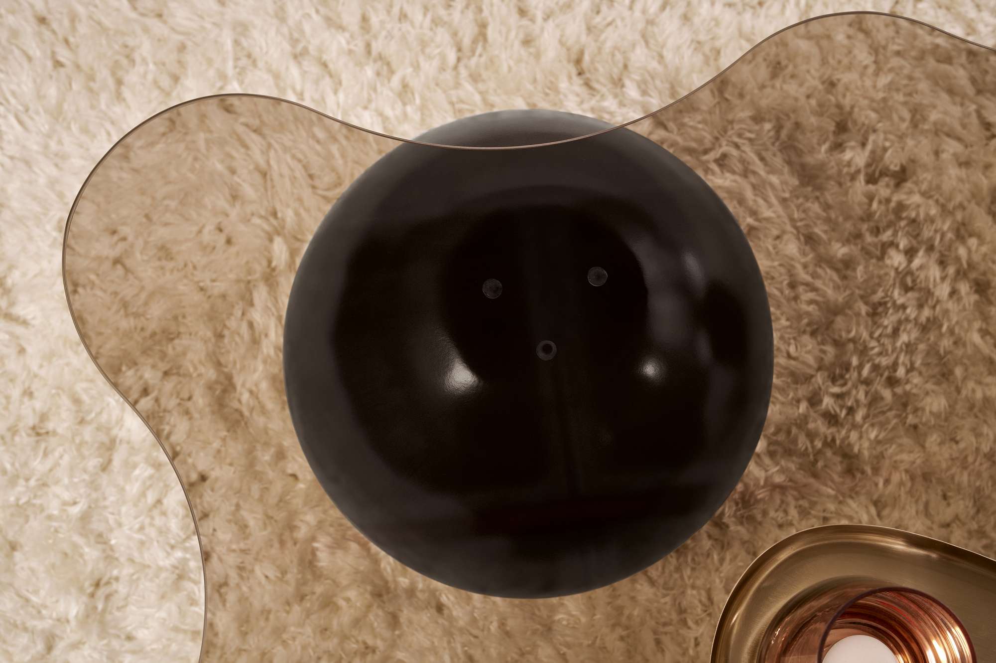 Noxa - Black, Bronze in Schwarz
 Bronze präsentiert im Onlineshop von KAQTU Design AG. Beistelltisch ist von Nordure