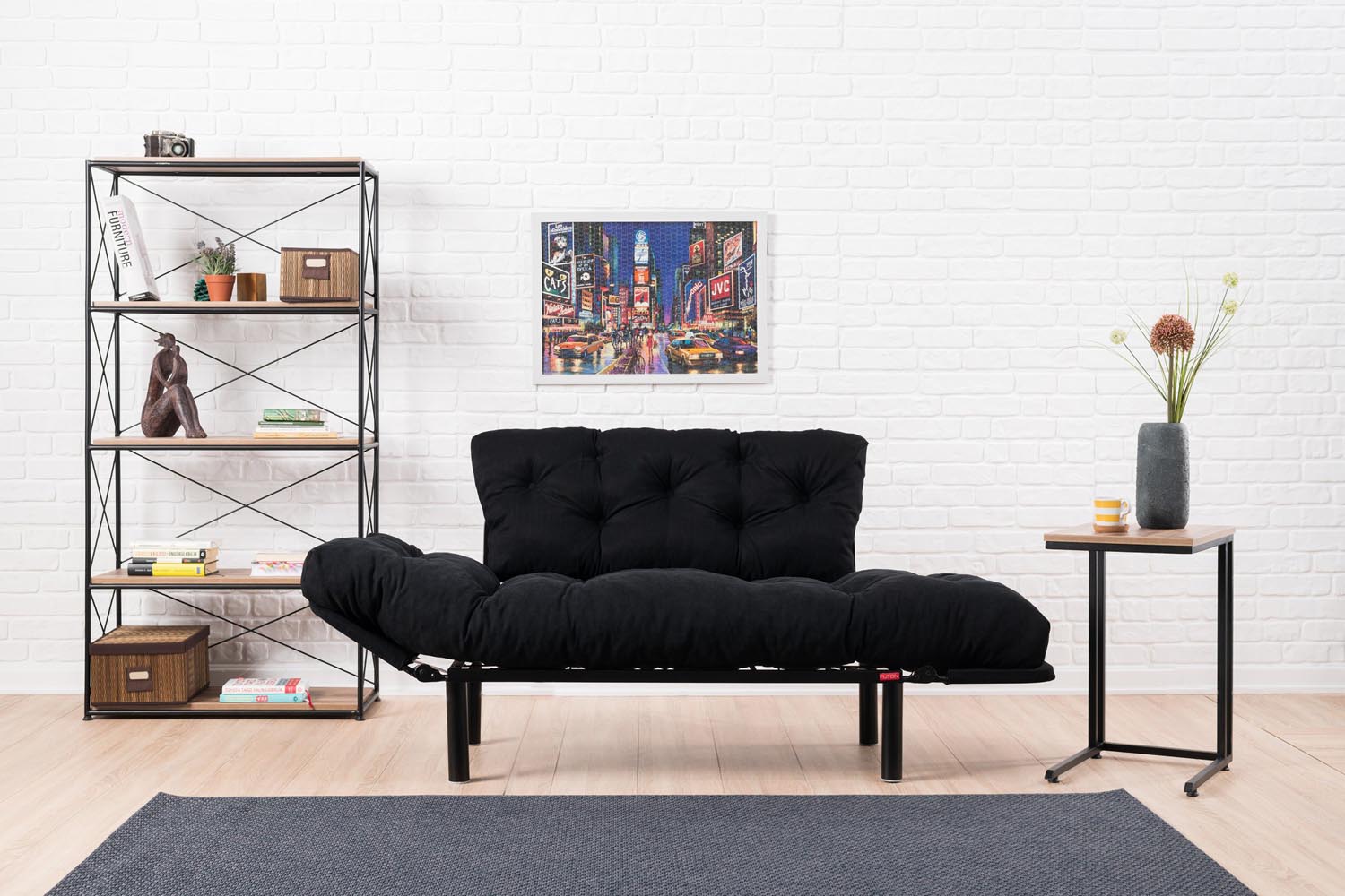 Nitta - Black in Schwarz präsentiert im Onlineshop von KAQTU Design AG. Bettsofa ist von Atelier Del Sofa