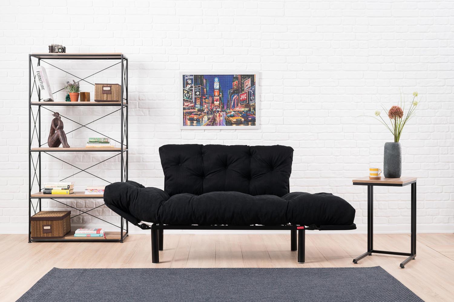 Nitta - Black in Schwarz präsentiert im Onlineshop von KAQTU Design AG. Bettsofa ist von Atelier Del Sofa