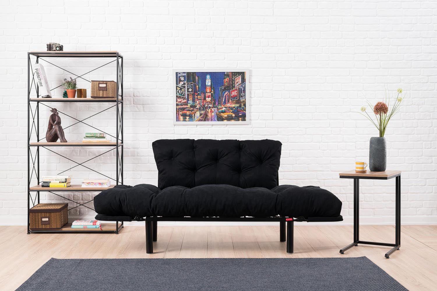Nitta - Black in Schwarz präsentiert im Onlineshop von KAQTU Design AG. Bettsofa ist von Atelier Del Sofa