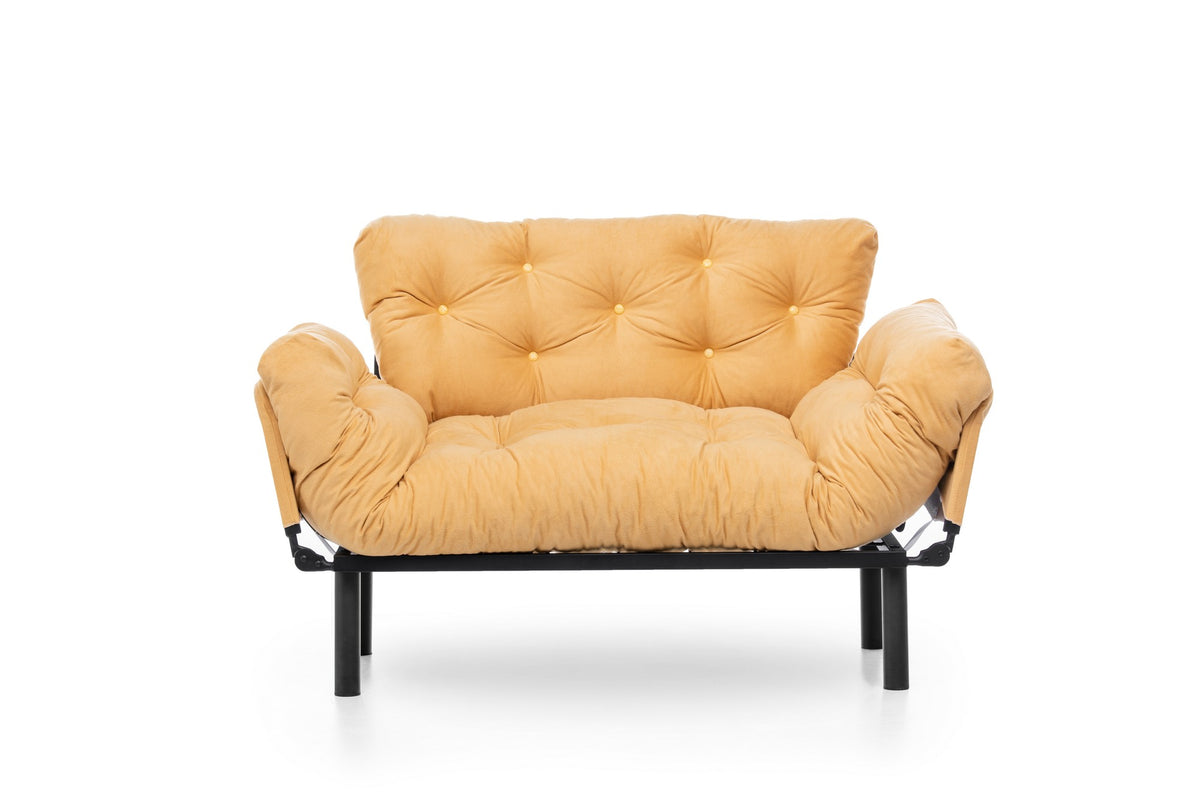 Nitta Bettsofa - Senf in Senf präsentiert im Onlineshop von KAQTU Design AG. Bettsofa ist von Atelier Del Sofa