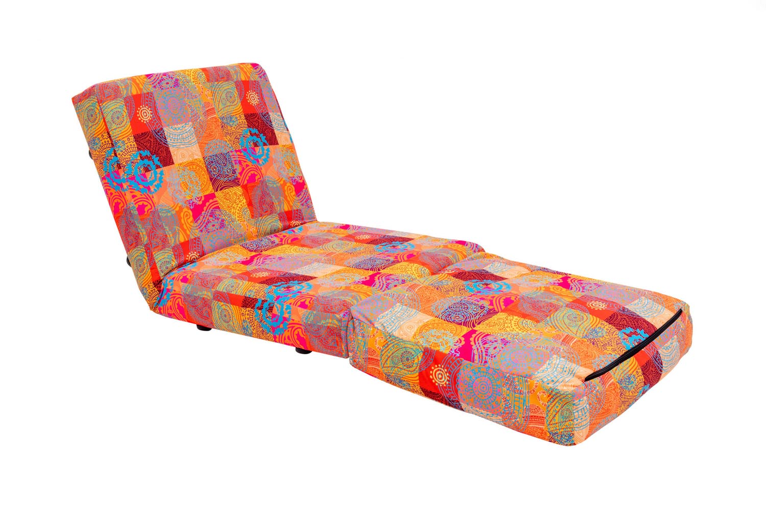Taida 1 - Seater - Patchwork in Mehrfarbig präsentiert im Onlineshop von KAQTU Design AG. Bettsofa ist von Atelier Del Sofa