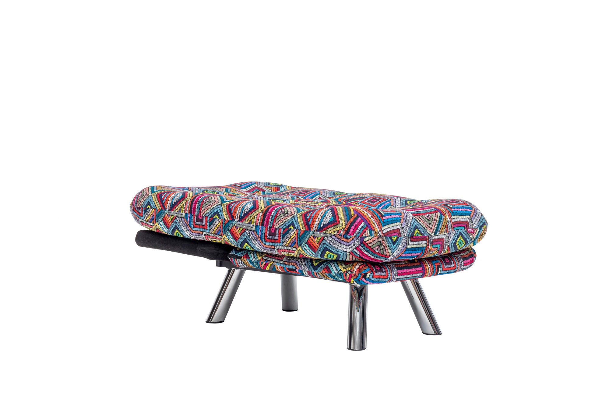 Misa Small Solo - Patchwork in Mehrfarbig präsentiert im Onlineshop von KAQTU Design AG. Bettsofa ist von Atelier Del Sofa