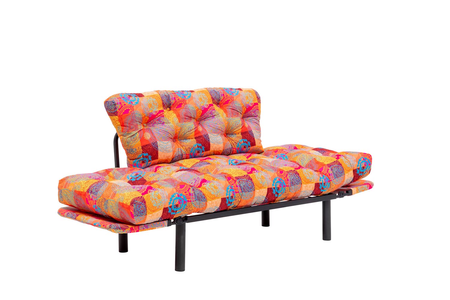 Nitta - Patchwork in Mehrfarbig präsentiert im Onlineshop von KAQTU Design AG. Bettsofa ist von Atelier Del Sofa