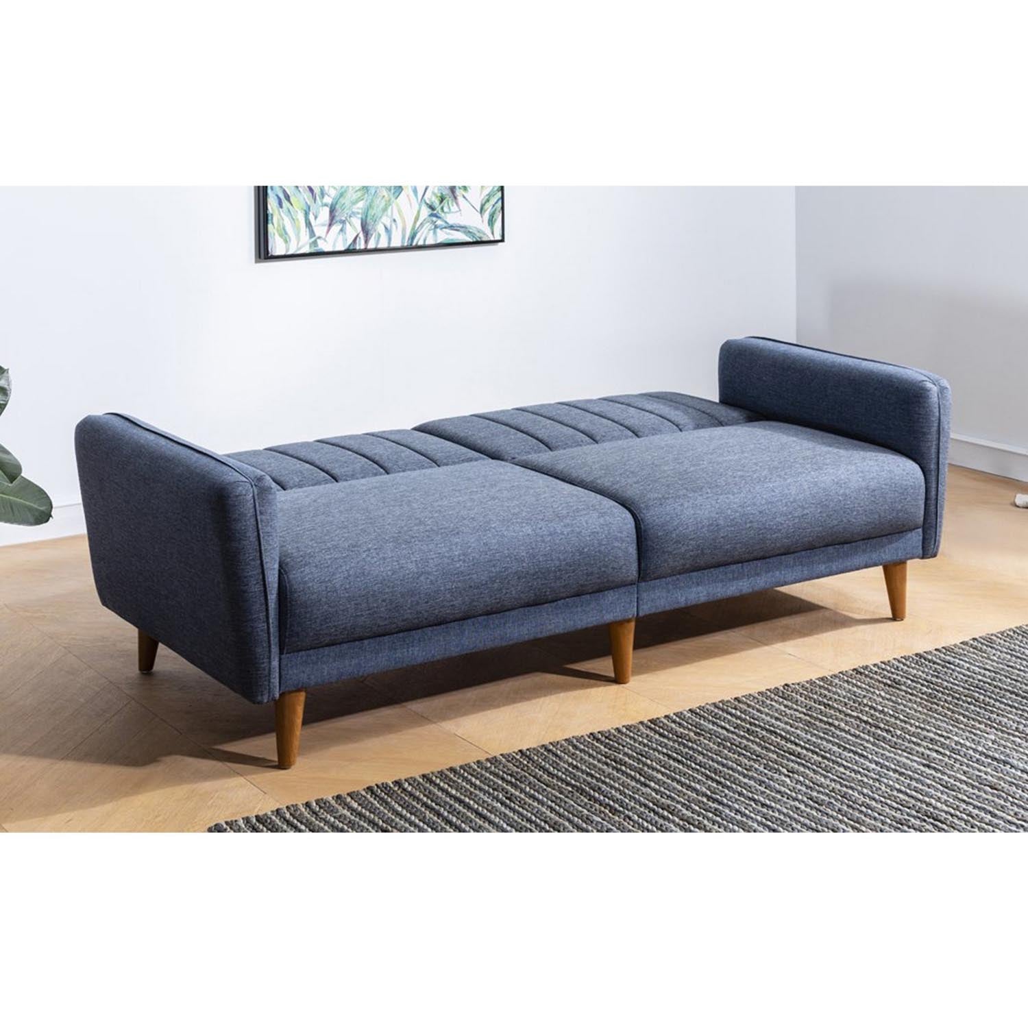 Aqua - Dark Blue in Dunkelblau präsentiert im Onlineshop von KAQTU Design AG. Bettsofa ist von Atelier Del Sofa