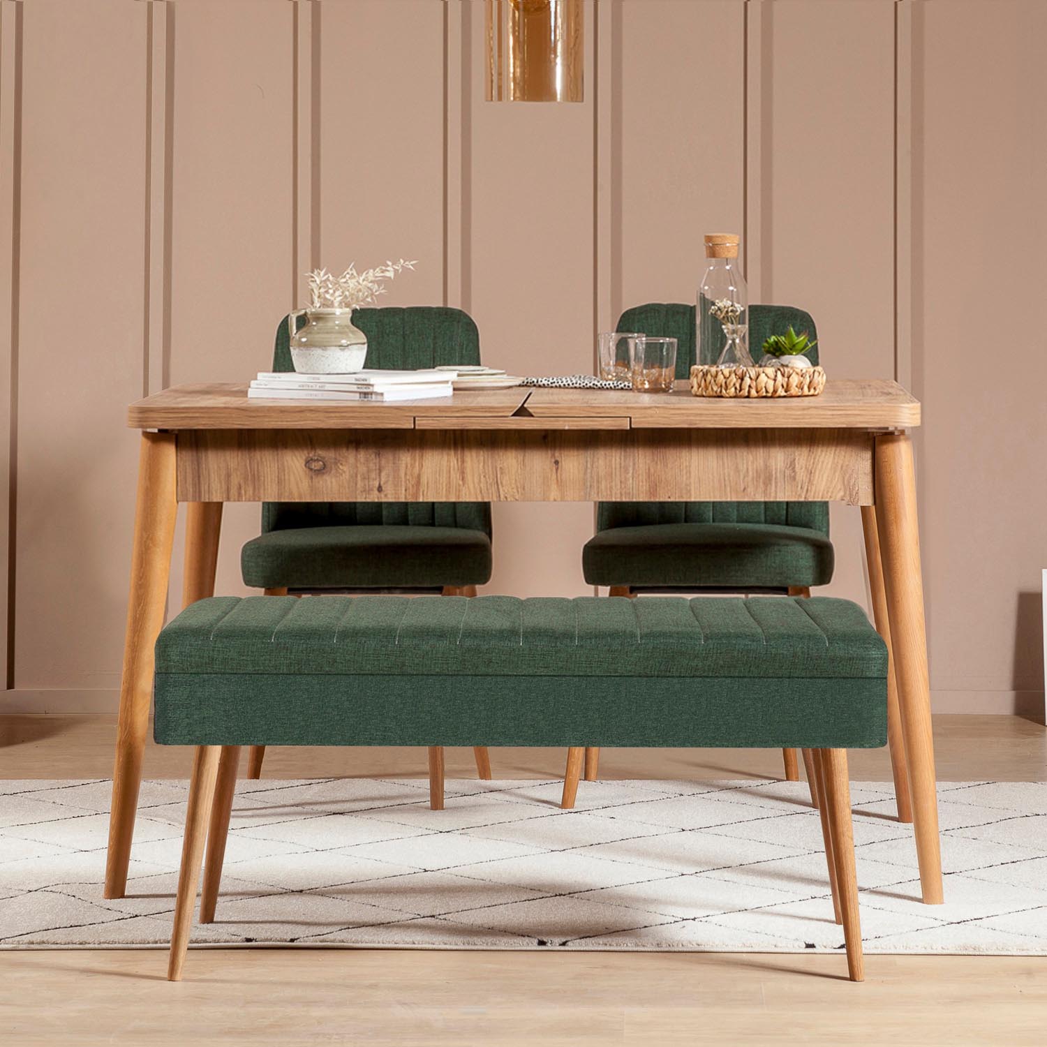 Vina 1070 - 3 - Atlantic, Green in Atlantische Kiefer Grün präsentiert im Onlineshop von KAQTU Design AG. Esstisch ist von Hanah Home