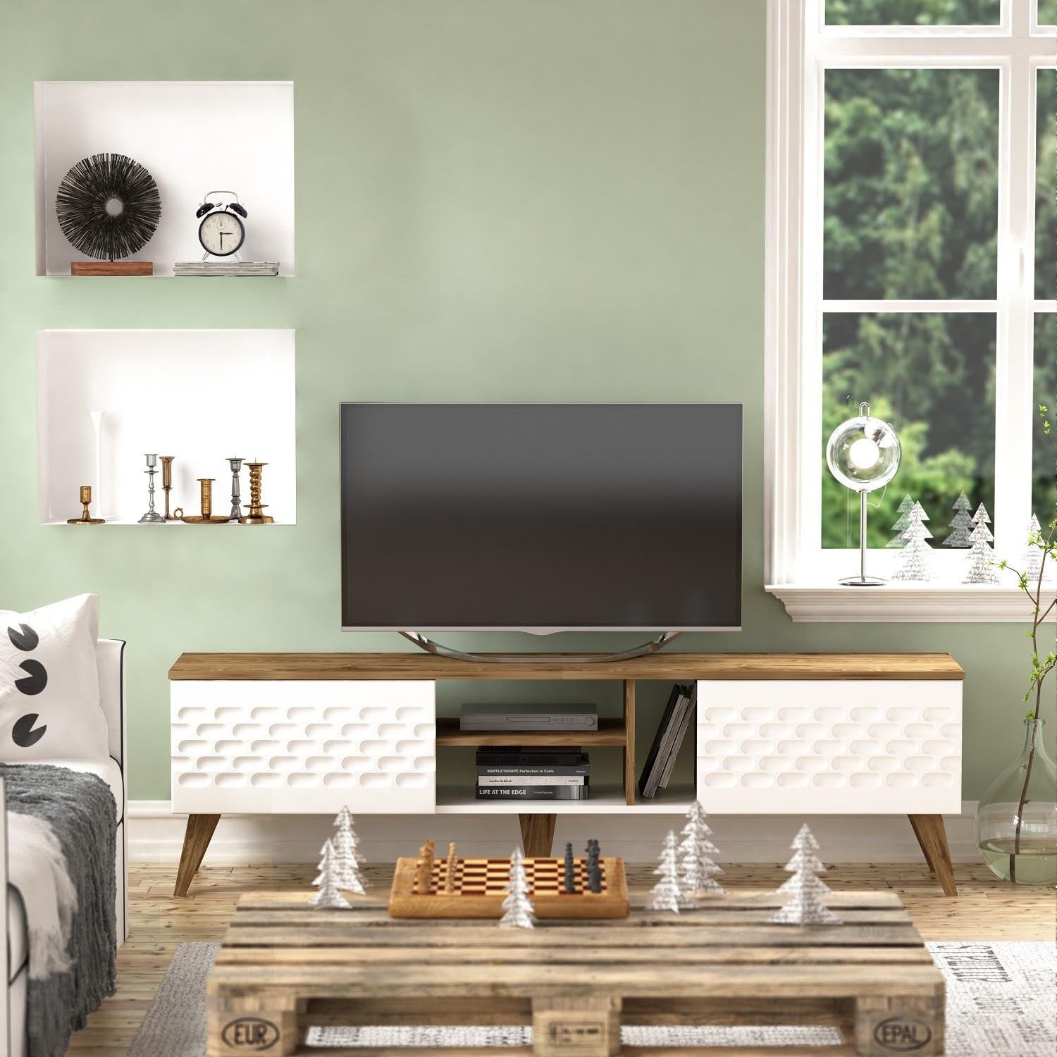Egg in Weisser Walnuss präsentiert im Onlineshop von KAQTU Design AG. Sideboard ist von Hanah Home