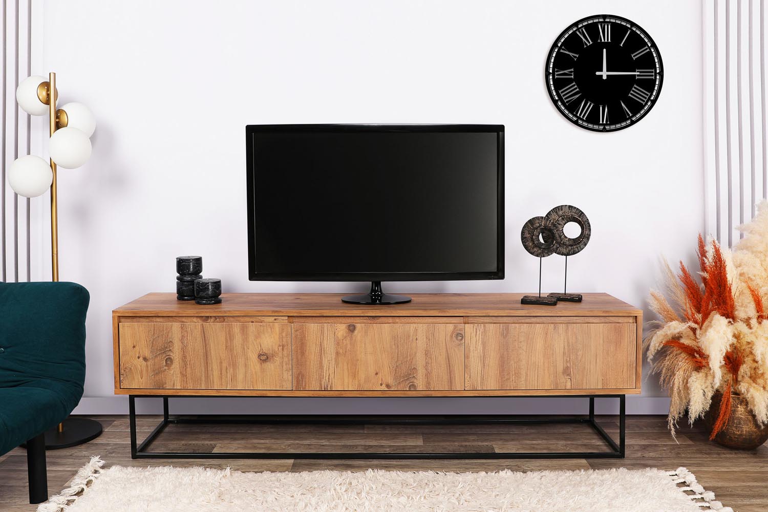 Lupin 180 - Walnut in Walnuss Schwarz präsentiert im Onlineshop von KAQTU Design AG. Sideboard ist von Hanah Home