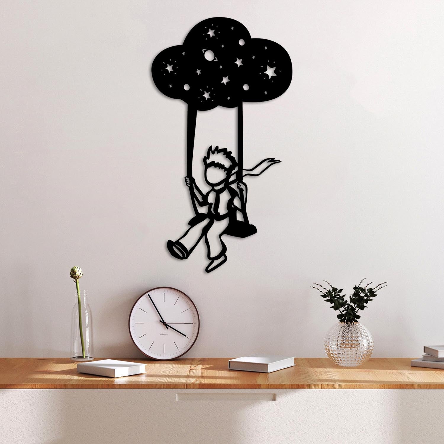 The Little Prince 6 in Schwarz präsentiert im Onlineshop von KAQTU Design AG. Wanddeko ist von Wallity