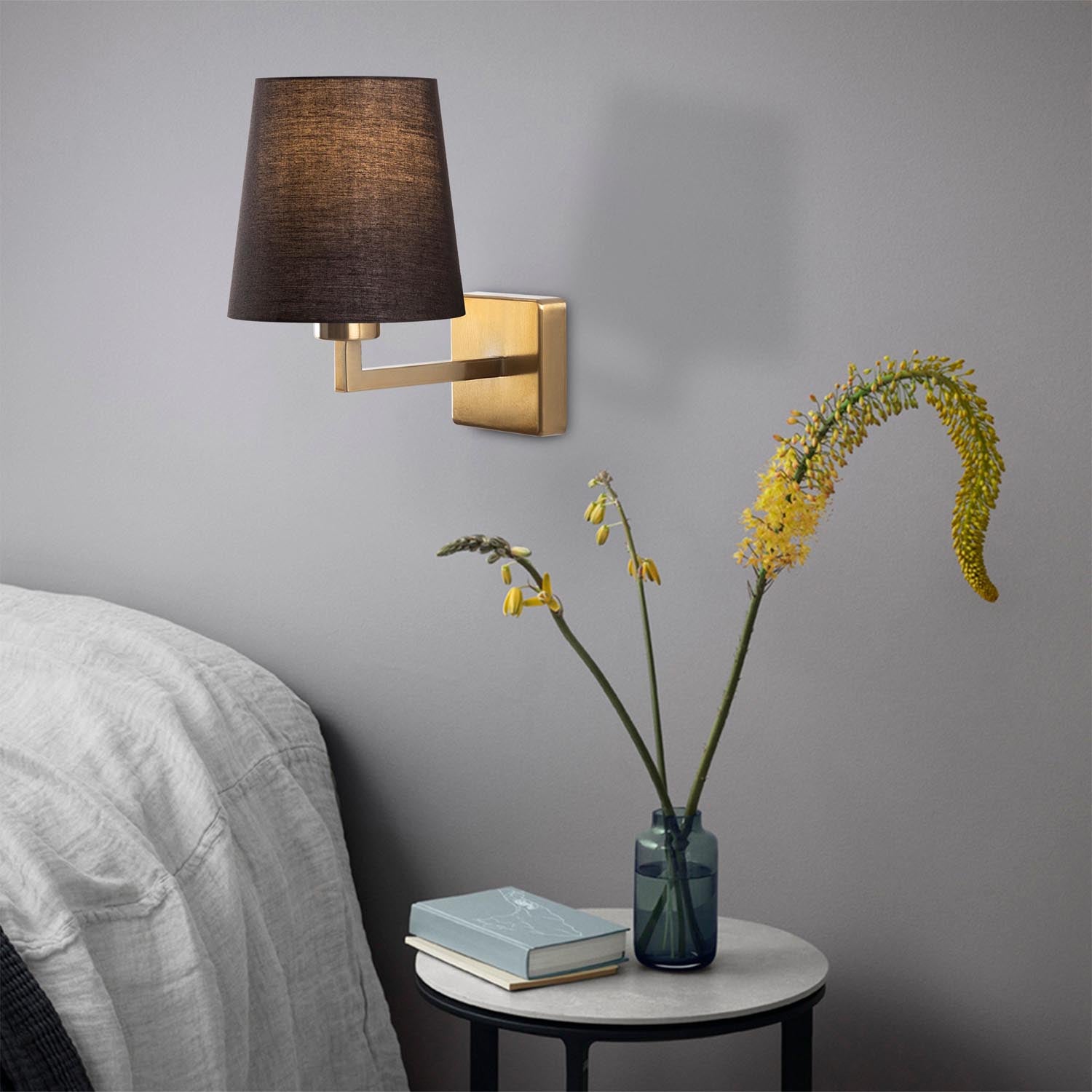 Profil - 4654 in Gold
 Schwarz präsentiert im Onlineshop von KAQTU Design AG. Wandleuchte ist von Opviq