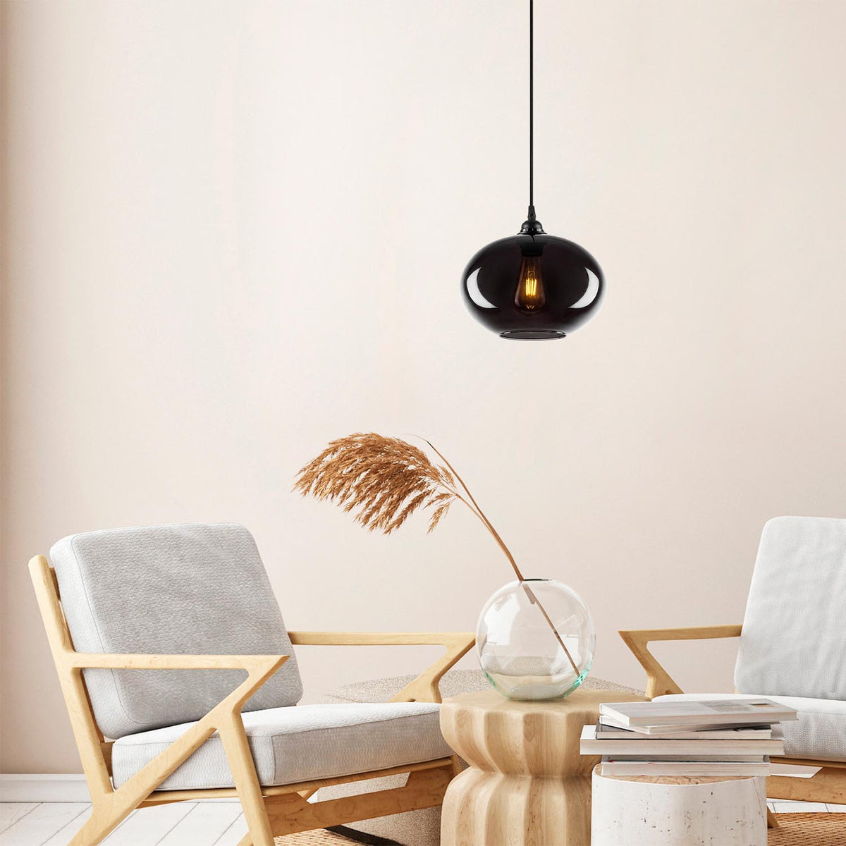 Smoked Pendellampe - Rauch in Rauch präsentiert im Onlineshop von KAQTU Design AG. Pendelleuchte ist von Opviq