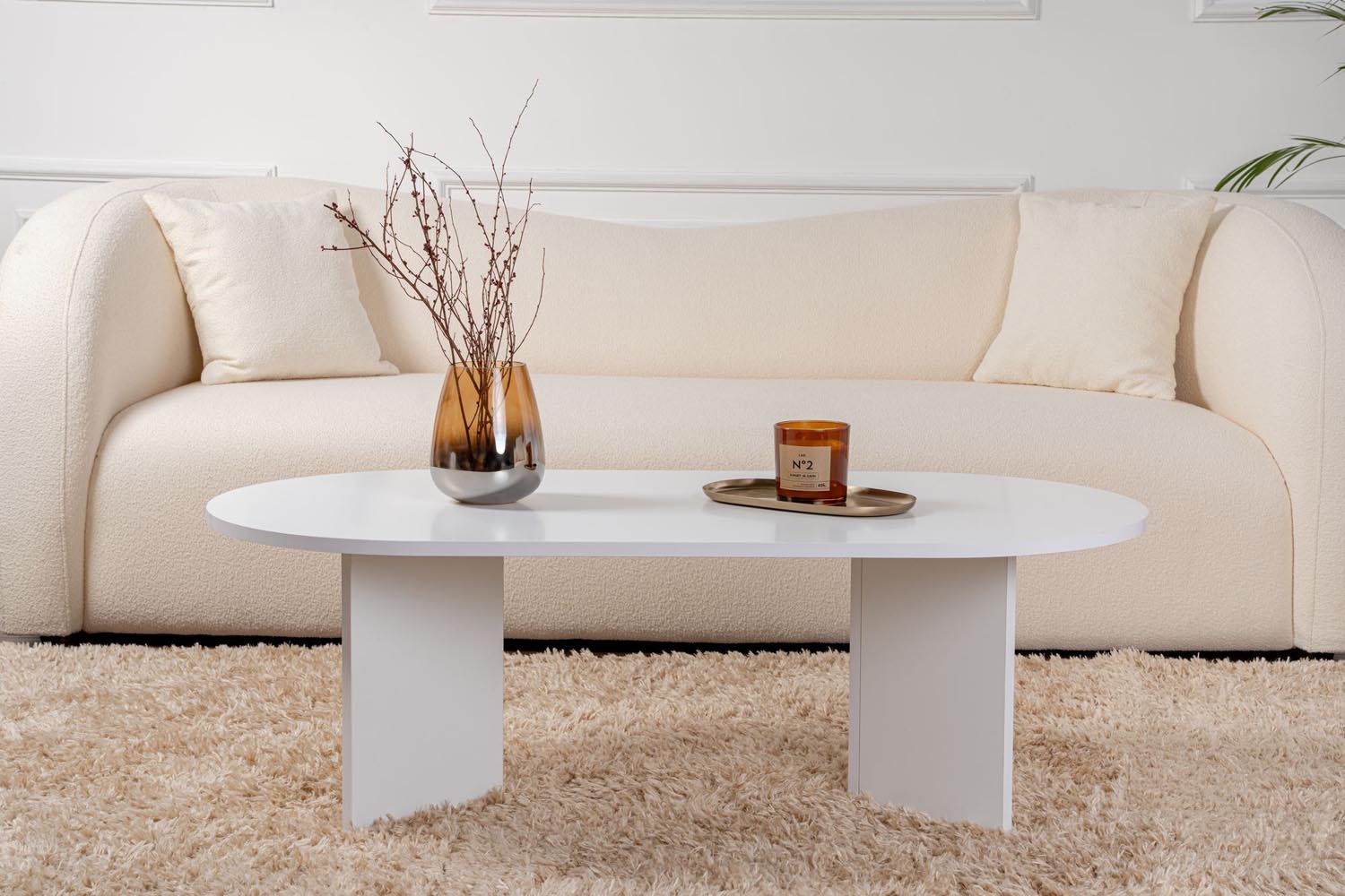 Sable - White in Weiss präsentiert im Onlineshop von KAQTU Design AG. Beistelltisch ist von Nordure