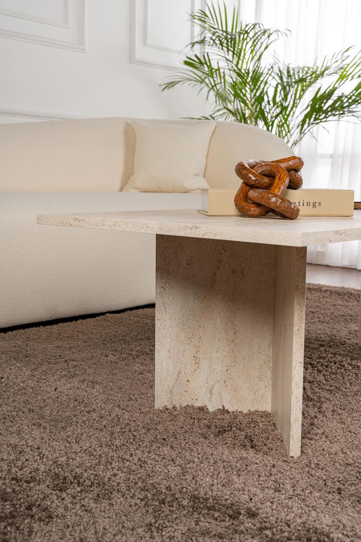 Sabin - Travertine in Travertin präsentiert im Onlineshop von KAQTU Design AG. Beistelltisch ist von Nordure