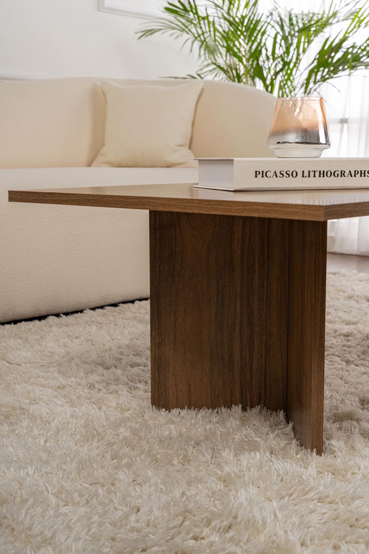 Sabin - Walnut in Walnuss präsentiert im Onlineshop von KAQTU Design AG. Beistelltisch ist von Nordure