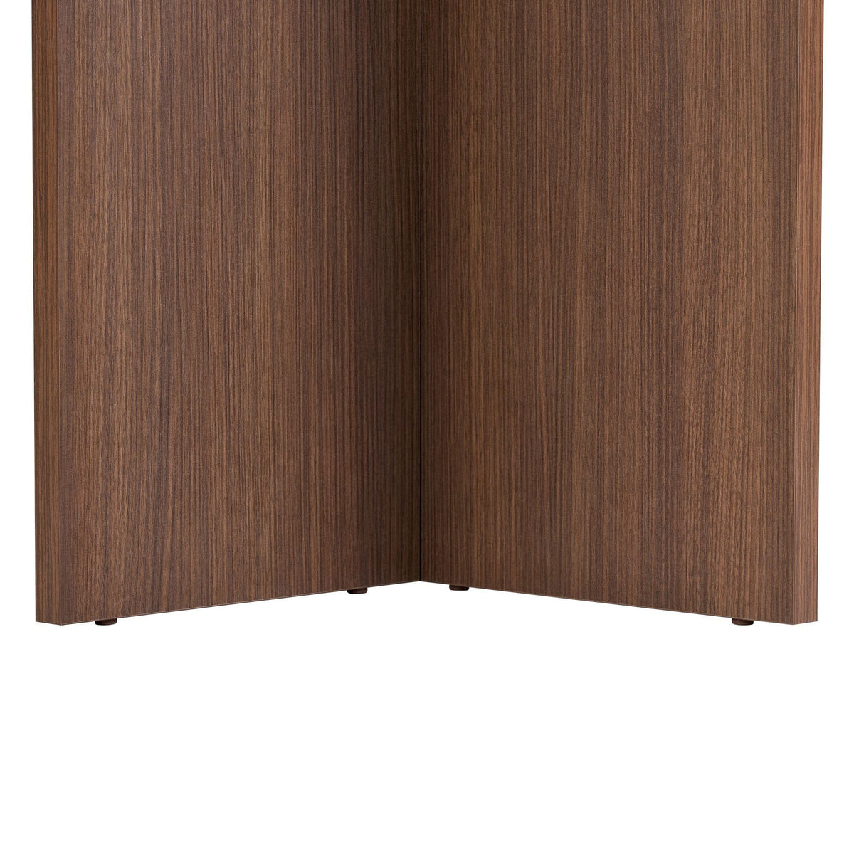 Esstisch Linza von Nordure mit Tischplatte in Travertin- und Milano-Nussbaum-Optik, Masse 180 x 90 x 75 cm, Spanplatte 25 mm stark.