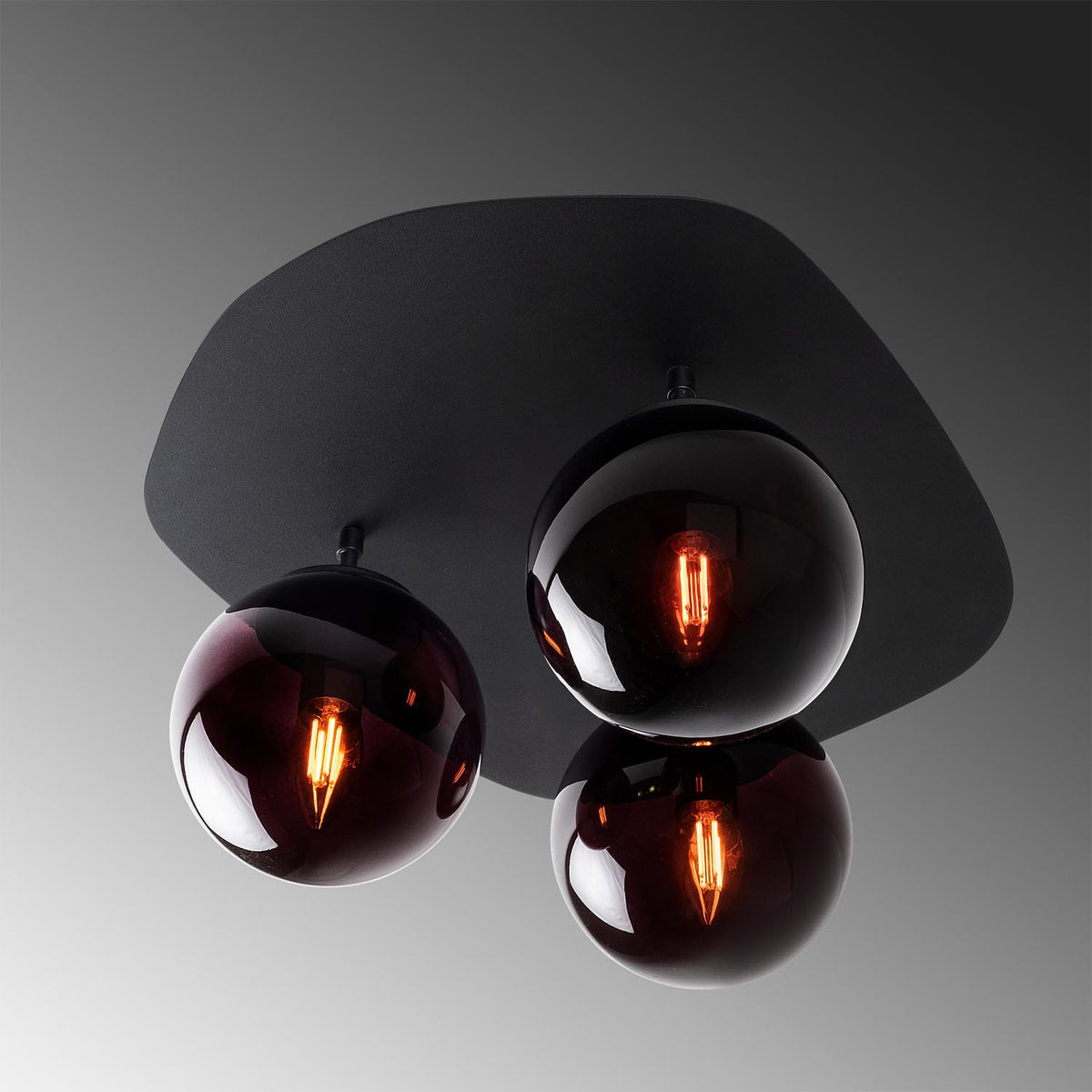 Well Deckenlampe - Schwarz in Schwarz präsentiert im Onlineshop von KAQTU Design AG. Deckenleuchte ist von Opviq