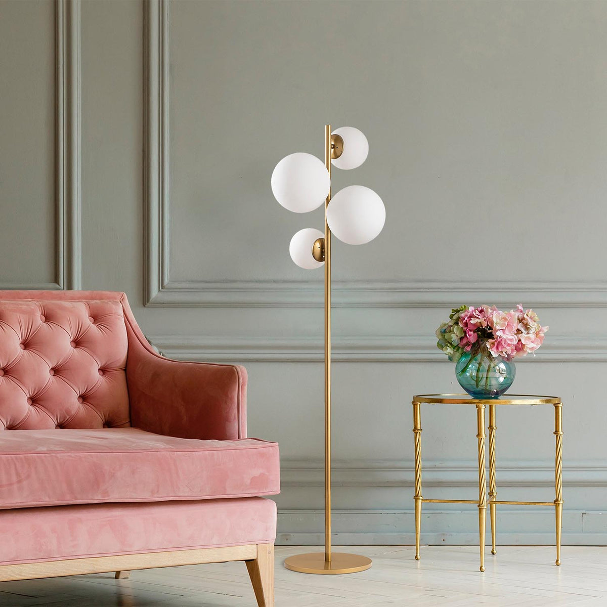 Fazli Stehleuchte - Gold in Gold präsentiert im Onlineshop von KAQTU Design AG. Stehleuchte ist von Opviq