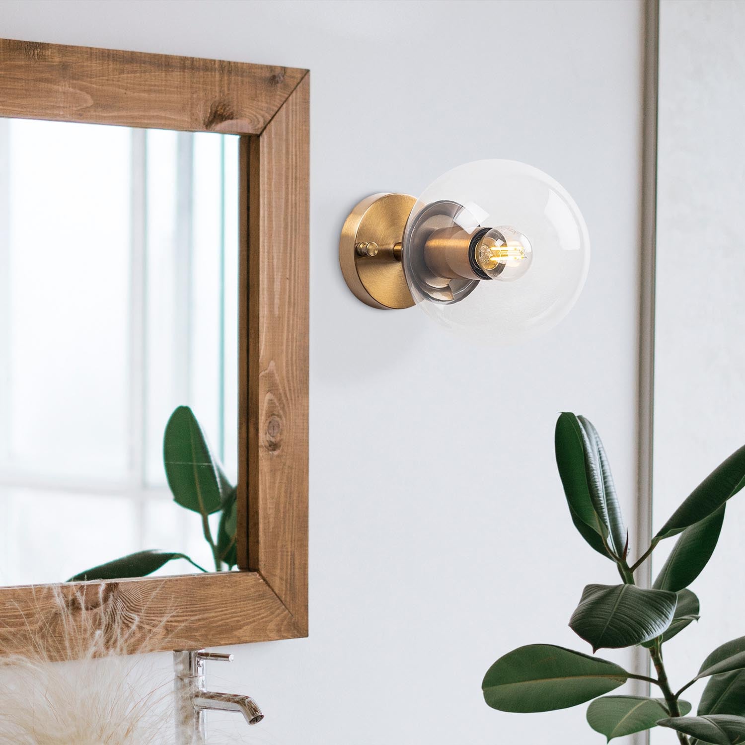 Atmaca - 10235 in Vintage präsentiert im Onlineshop von KAQTU Design AG. Wandleuchte ist von Opviq