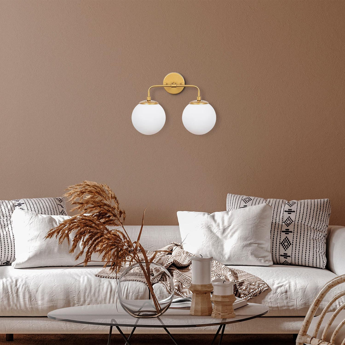 Horn Wandleuchte - Gold in Gold präsentiert im Onlineshop von KAQTU Design AG. Wandleuchte ist von Opviq