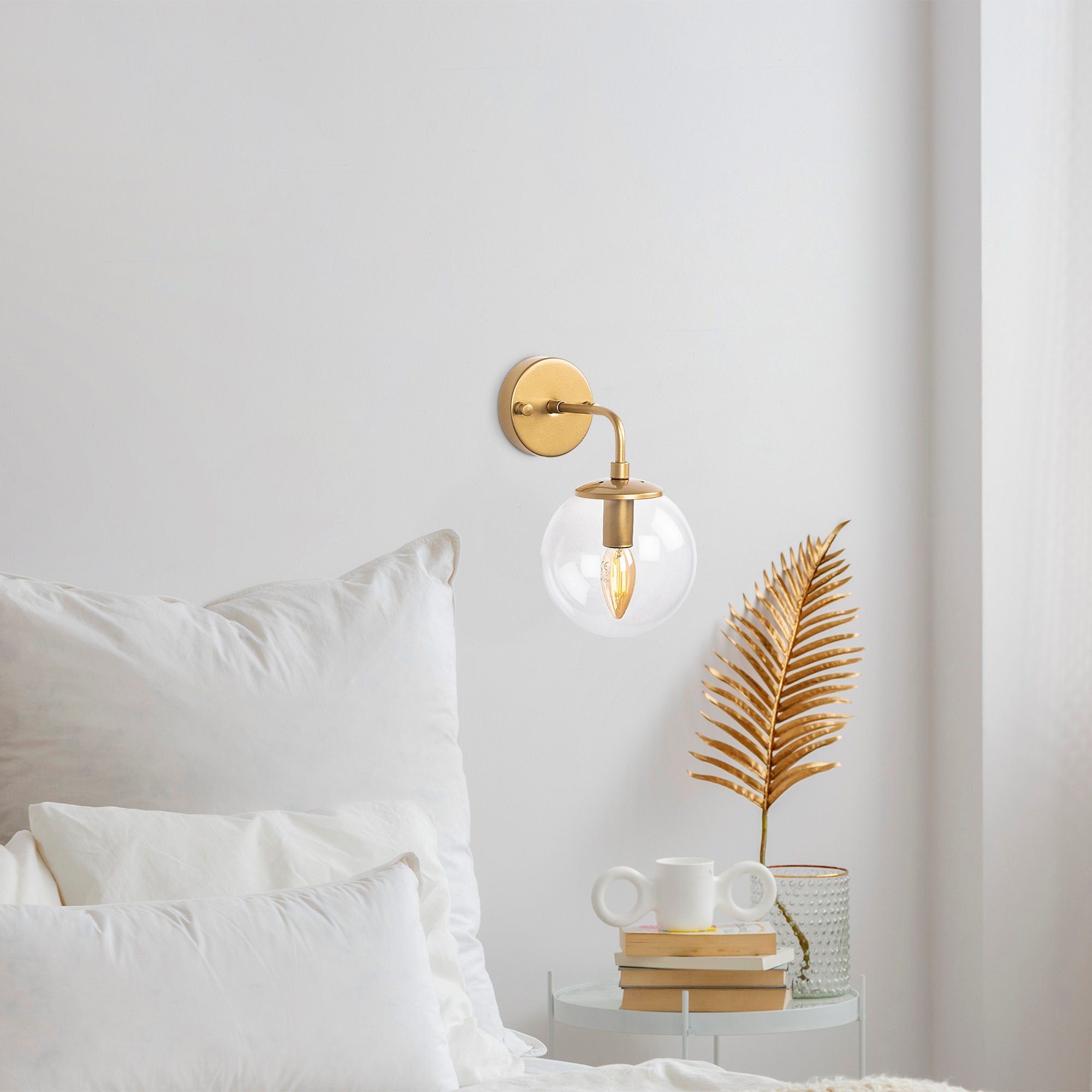 Horn - 12216 in Gold präsentiert im Onlineshop von KAQTU Design AG. Wandleuchte ist von Opviq