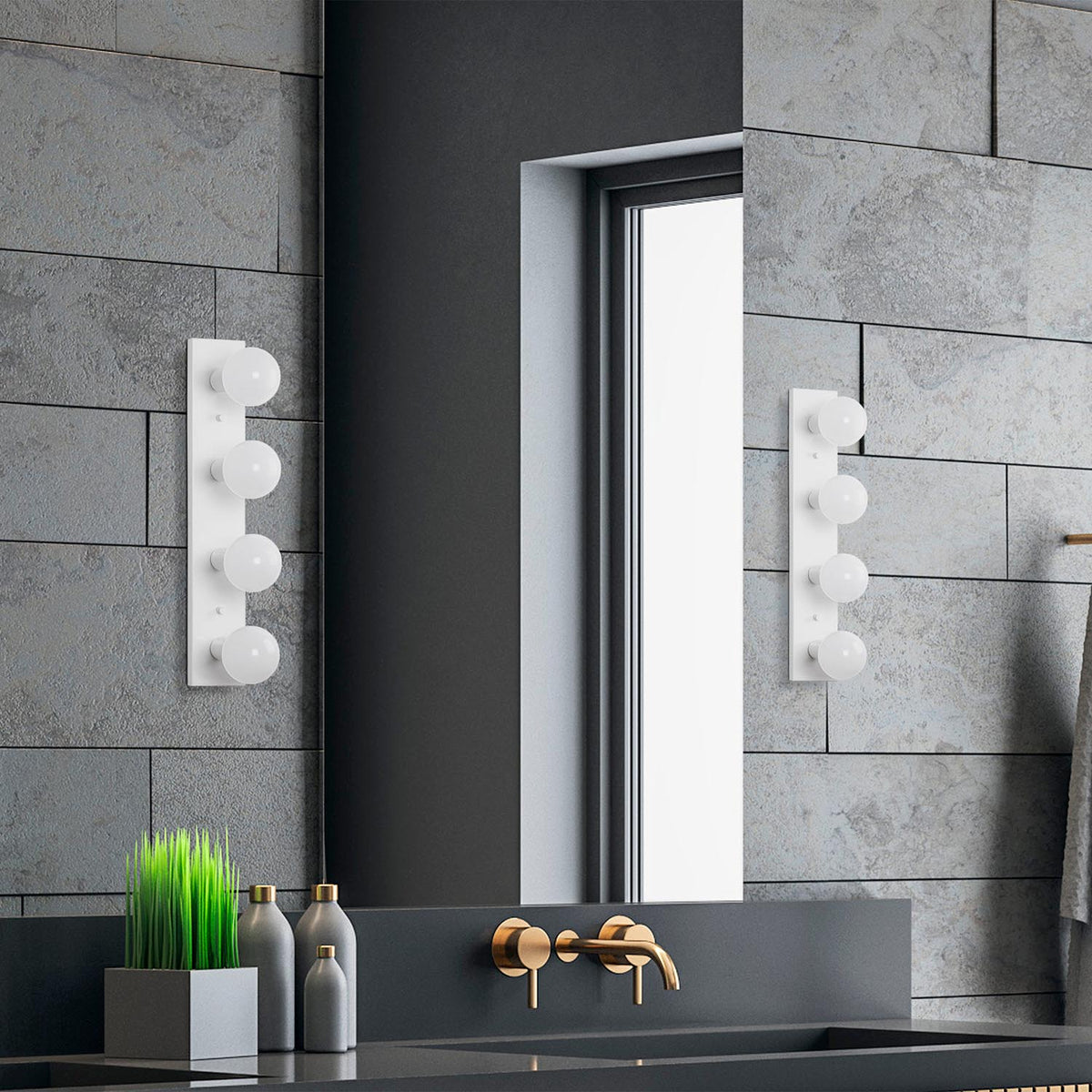 Mirro Wandleuchte - Weiss in Weiss präsentiert im Onlineshop von KAQTU Design AG. Wandleuchte ist von Opviq
